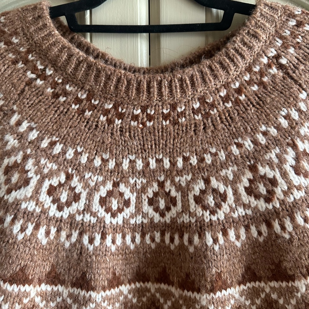 NWT Calvin Klein Brown, Tan and White Patterned Sweater - Picture 3 of 7